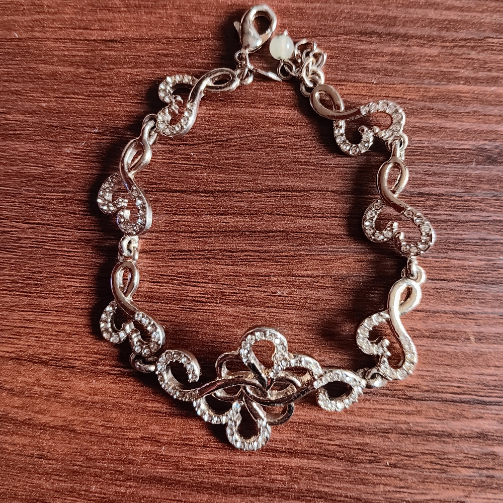 Vintage AVON Gold Tone Women's Bracelet